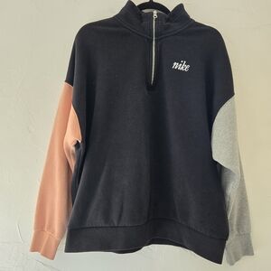 Nike quart zip sweatshirt